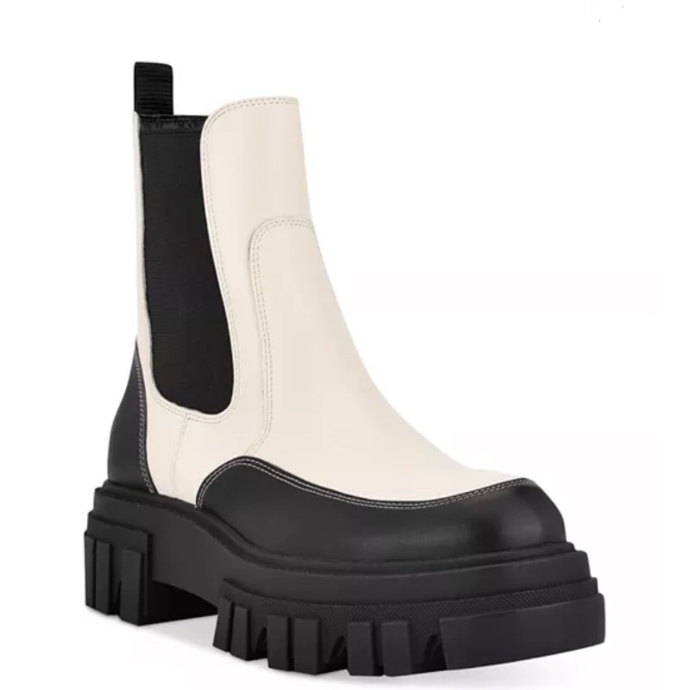 MARC FISHER BLACK/ IVORY MORGAN BOOTS- WOMAN SIZE: 7 1/2 🖤